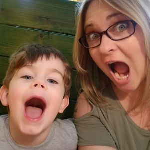 Meet your Posher, Dana